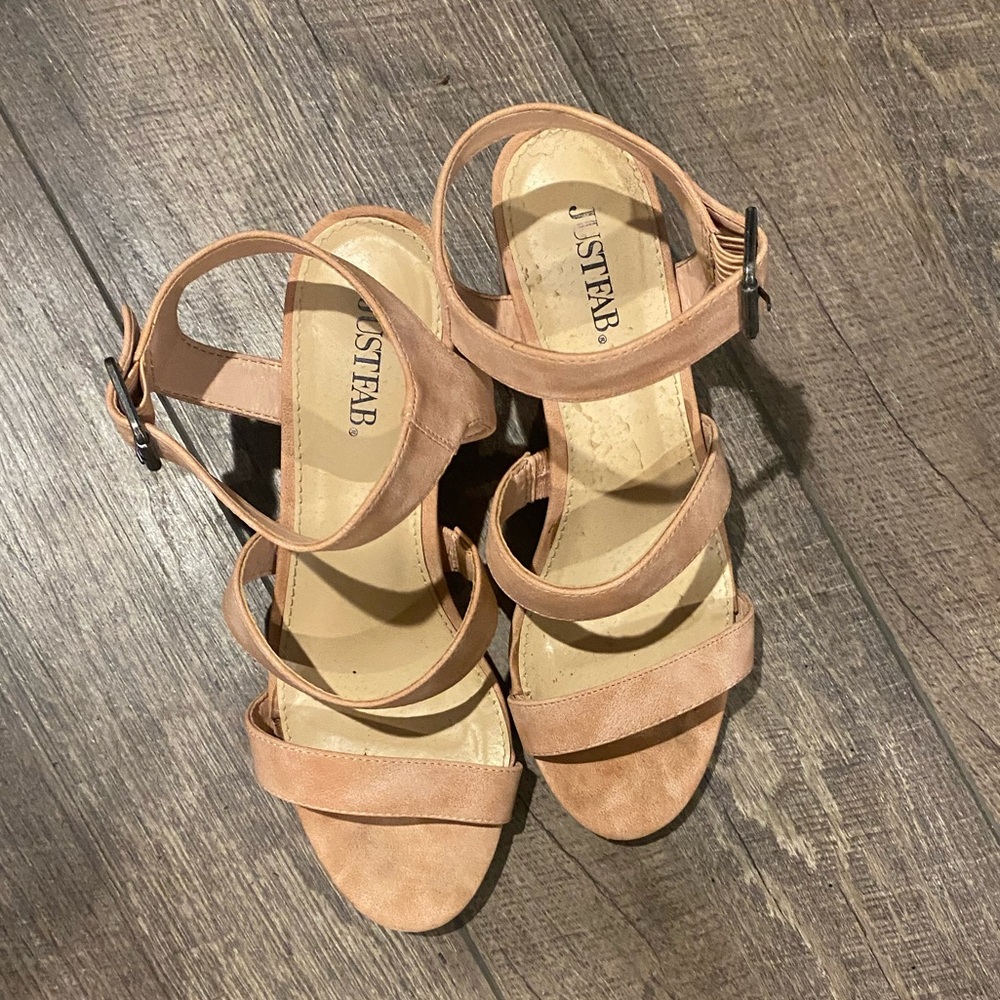 Women’s strappy sandals. Blush-nude. Good condition!